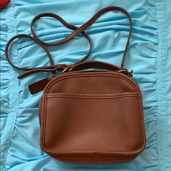 Coach Handbags - Vintage Coach Lunch Box Crossbody Leather Bag